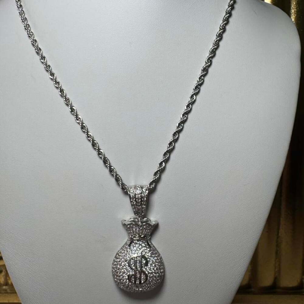 Silver Money Bag Necklace With 7 Ca 6